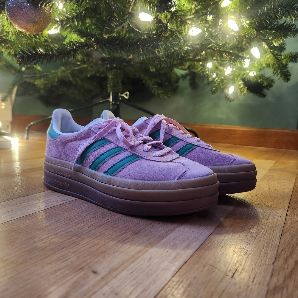 Adidas Women's Suede Pink Gazelle Size 6 NIB - Picture 2 of 7